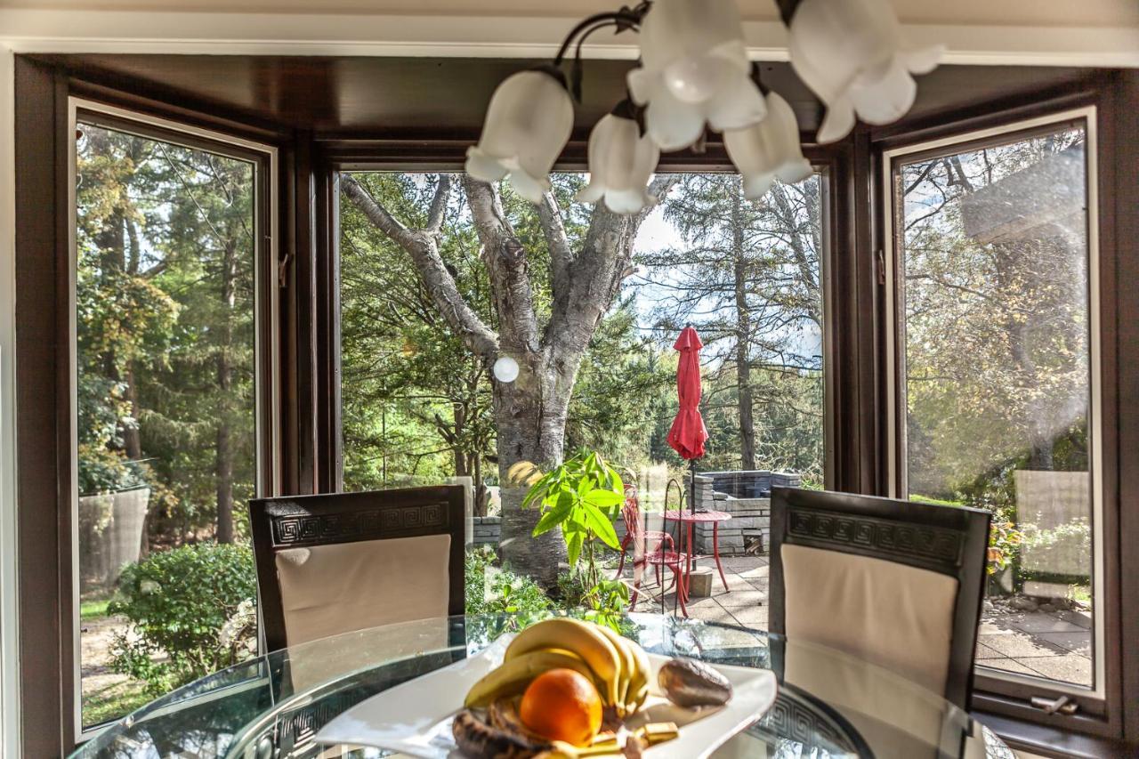 Dundas Nature Oasis Bar Room מראה חיצוני תמונה