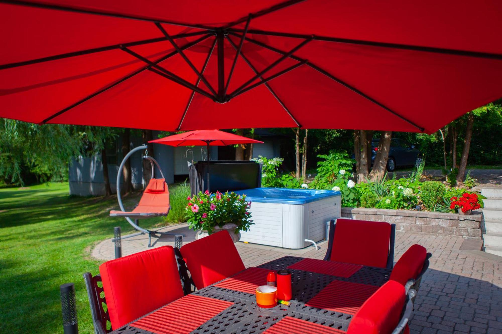 Dundas Nature Oasis Bar Room מראה חיצוני תמונה