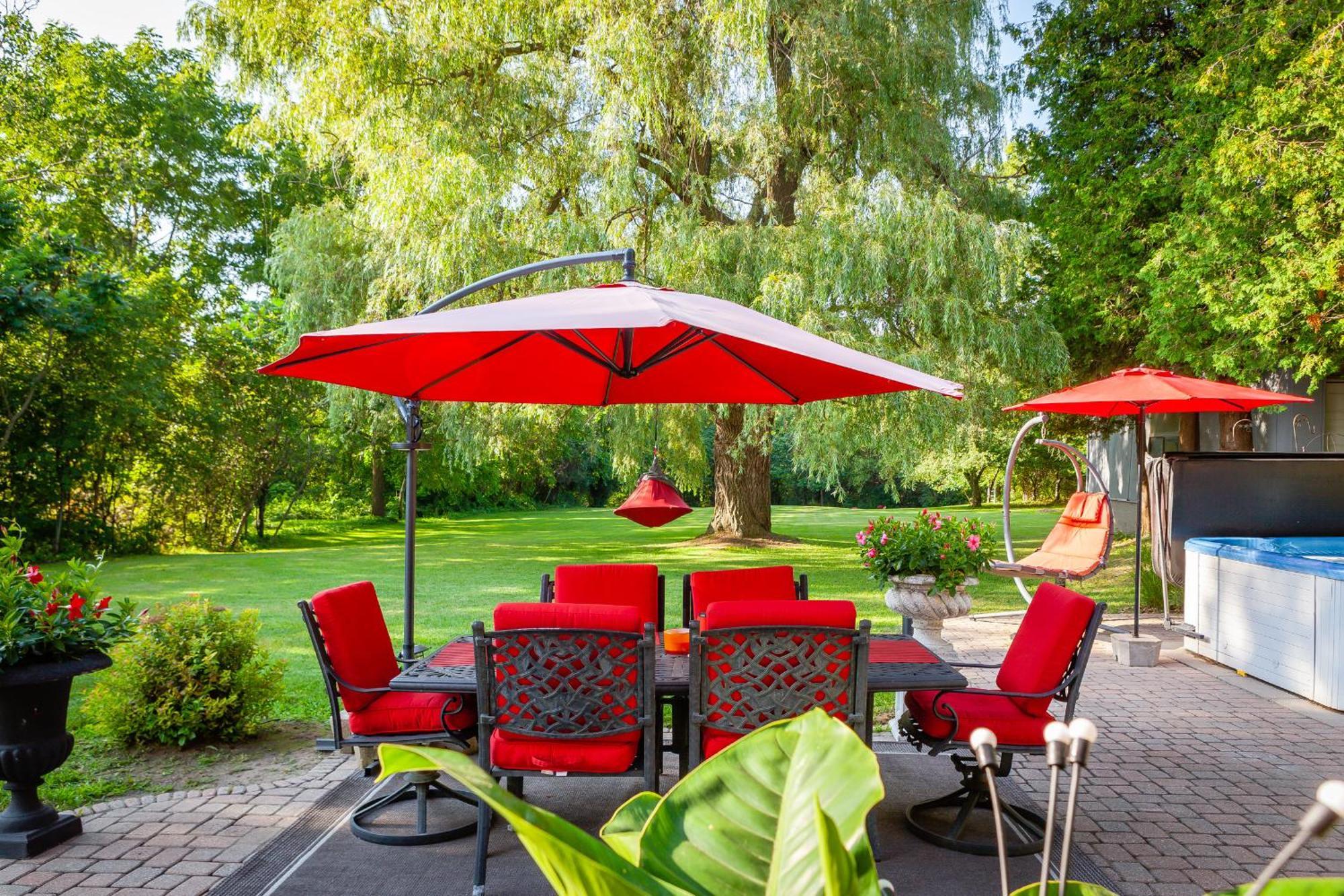 Dundas Nature Oasis Bar Room מראה חיצוני תמונה